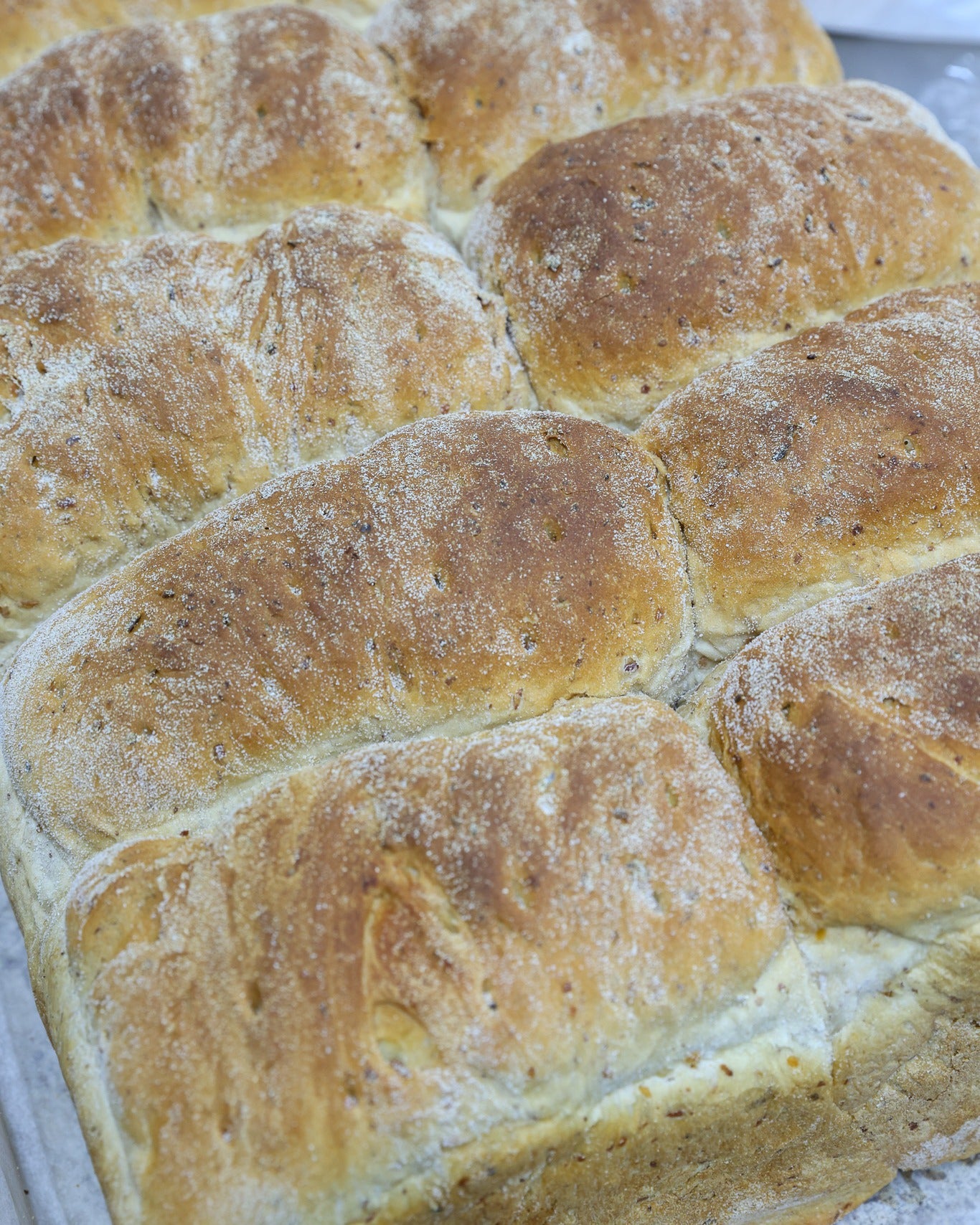 6 SLICED 5 GRAIN PLAIN LOAVES (FRESH) - UK DELIVERY ONLY